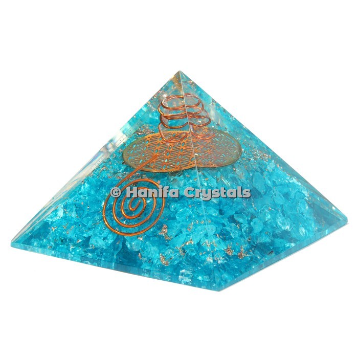 Aquamarine With Flower Of Life Orgonite Pyramids